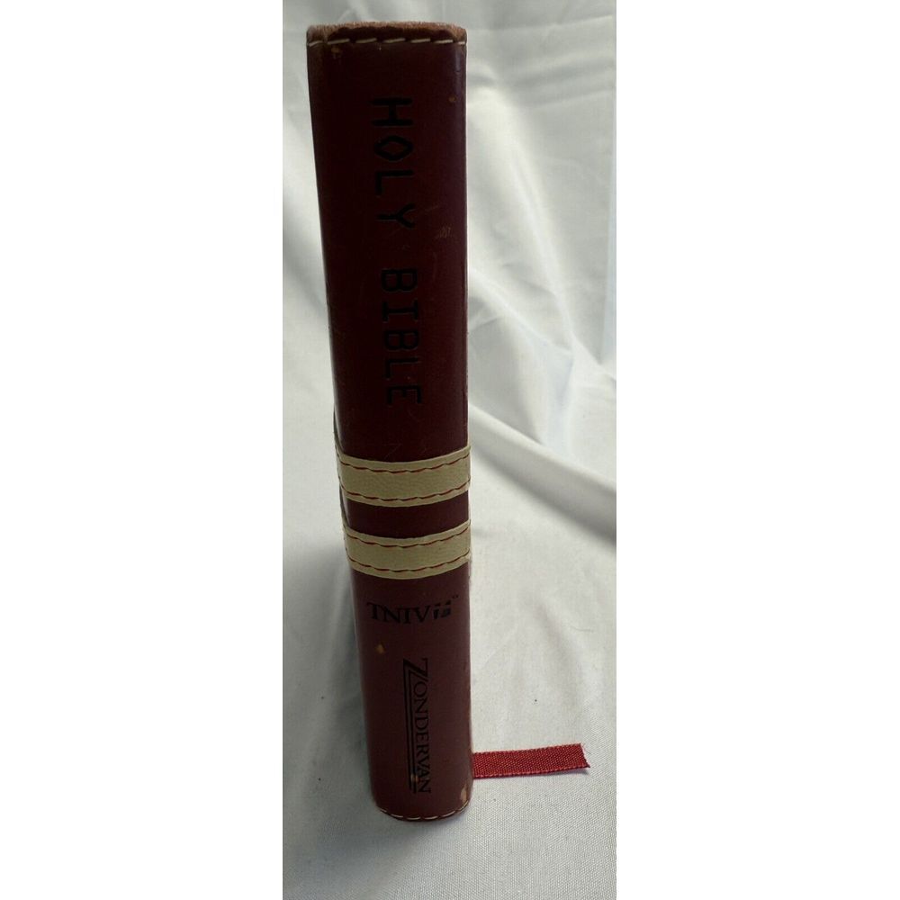 Holy BIBLE Todays TNIV‎ Burgandy Ivory LEATHER 2005 Zondervan Magnetic Closure